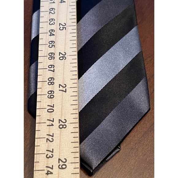 BCBG Attitude Black Gray Hand Made 100% Silk Men’s Neck Tie Made In China - Picture 5 of 9